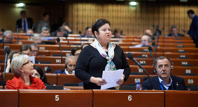 Ingebjørg Godskesen (Progress Party) presents the report on the state of democracy in Turkey at the Council of Europe’s Parliamentary Assembly. Photo: Council of Europe