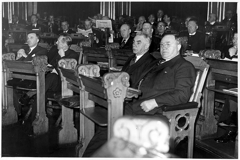 Statsminister Nygaardsvold og utenriksminister Koht i Stortinget 6. april 1940. Foto: Stortinget.