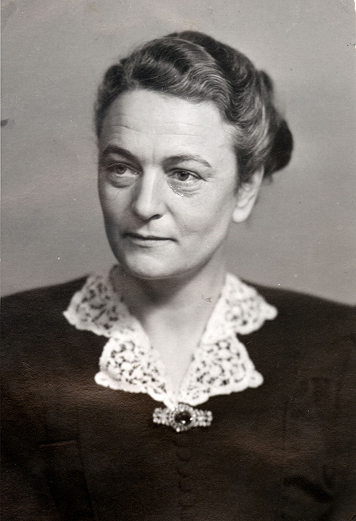 Kirsten Hansteen (NKP) ble Norges første kvinnelige statsråd i 1945. Foto: Stortinget.