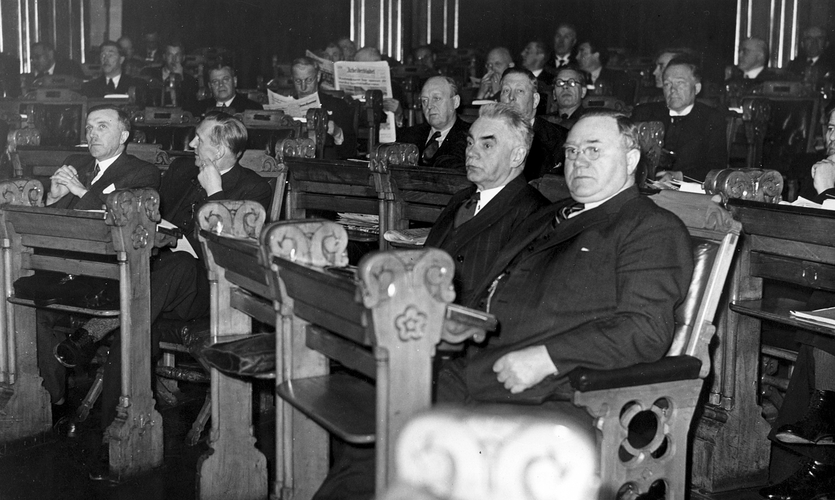 Statsminister Nygaardsvold og utenriksminister Koht i Stortinget 6. april 1940. Foto: Stortinget