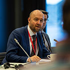 Eirik Sivertsen (A), leder i Stortingets delegasjon til det arktiske parlamentariske samarbeidet, her fra et møte i 2019. Foto: Stortinget.