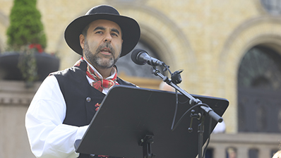 President of the Storting Masud Gharahkhani speaking in Eidsvolls plass on 17th May, Norway’s National Day. Photo: Storting.