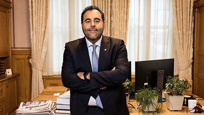 – Det er også viktig å ha dialog om demokrati, rettsstat og institusjoner, sier stortingspresident Masud Gharahkhani før besøket i den tyrkiske nasjonalforsamlingen.