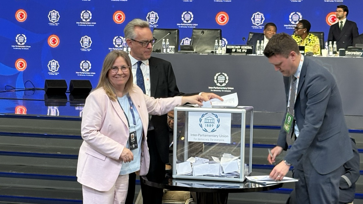 Anne Kristine Linnestad stemmer på ny generalsekretær.