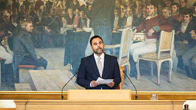 Masud Gharahkhani ble gjenvalgt som stortingspresident under konstitueringen 1. oktober 2024.