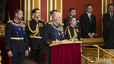 H.M. Kong Harald leser trontalen under den høytidelige åpningen av det 169. storting.