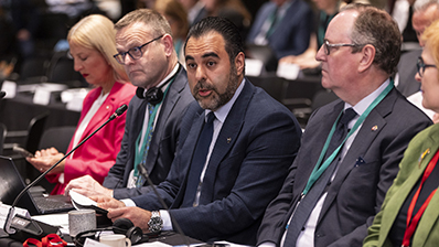 Masud Gharahkhani under konferansen. Foto: Folketinget.