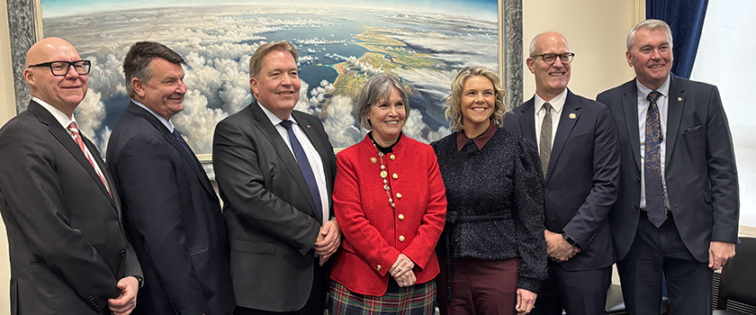 Fra venstre: Rune Bakervik, Tor Mikkel Wara, Sverre Myrli, Betty McCollum, Sylvi Listhaug, Rick Larsen og Trond Helleland.