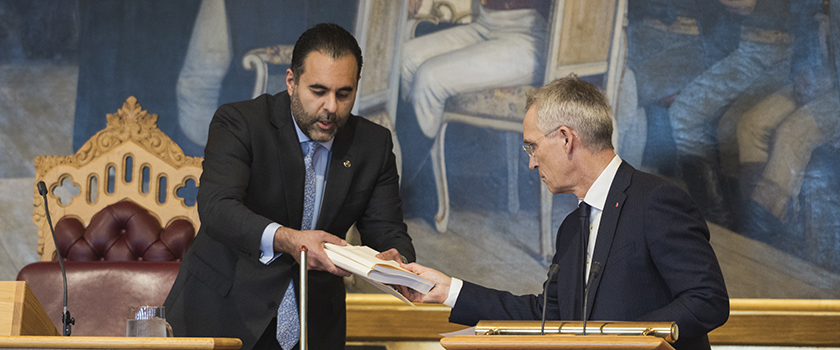 Minister of Finance Jens Stoltenberg hands the Government’s Fiscal Budget proposal to President of the Storting Masud Gharahkhani.