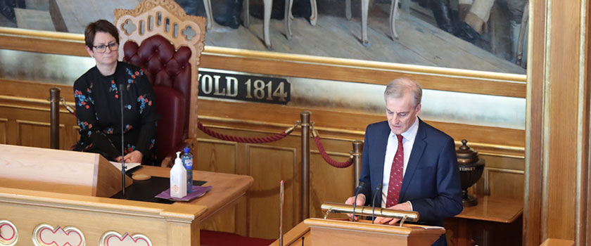 Jonas Gahr Støre (Labour Party) speaking from the rostrum during the debate on the new Corona Act, Saturday 21st March 2020. Photo: Storting.