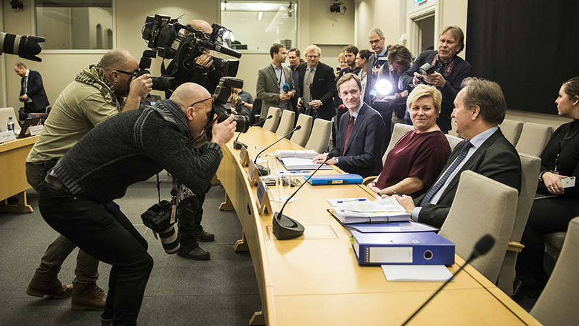 Finansminister Siv Jensen var en av deltakerne på høringen. Foto: Stortinget.