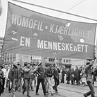 Slogan from the May Day parade in Oslo in 1981. Photo: Norwegian Labour Movement Archives and Library.