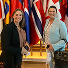 Trine Lise Sundnes (Ap) og Heidi Nordby Lunde (H) fra Stortinget på EFTA-parlamentarikerbesøket i Thailand. Foto: Stortinget.